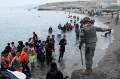 Renangi Laut, 3000 Imigran Maroko Capai Perbatasan Spanyol
