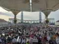 Ribuan Umat Muslim Khusyuk Ikuti Shalat Idul Fitri di Masjid Agung Jawa Tengah
