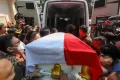 Berbalut Bendera Merah Putih, Peti Jenazah Tjahjo Kumolo Diberangkatkan ke Rumah Dinas