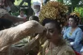 Potret Upacara Pawiwahan di Pura Agung Giri Natha, Wisata Religi Kota Semarang