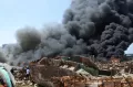 Kebakaran Hebat  Hanguskan Rongsokan Kapal di Pelabuhan Panarukan