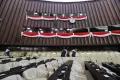 Bersih-bersih Gedung Nusantara Jelang Pidato Presiden