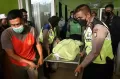 Penyerahan Jenazah Korban Kecelakaan Truk Kontainer di Kranji Bekasi