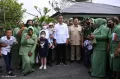 Momen Prabowo Dampingi Jokowi Salurkan Bansos, Resmikan Jembatan hingga Temui Nelayan