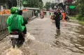 Depok Hujan Deras, Jalan Radar Auri Cimanggis Terendam Banjir 