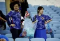 Salut! Suporter Jepang Tetap Bersihkan Sampah Meski Timnya Tersingkir dari Piala Dunia 2022