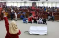 Tolak Perppu Cipta Kerja, Mahasiswa Geruduk Ruang Rapat Gedung DPRD Sumatera Utara