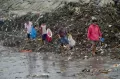 Pemindahan Sampah Pantai Muaro Lasak Padang