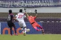 Arema FC Kalahkan Rans Nusantara FC 2-1