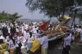 Prosesi Upacara Melasti di Pantai Marina Semarang