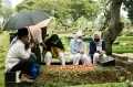 Tradisi Ziarah Makam Jelang Ramadan di TPU Karet Bivak