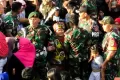 Diserbu Warga yang Ingin Berobat,  Ida Dayak Dievakuasi Provos Kostrad Cilodong