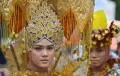 Fesyen Show Busana Daur Ulang di Festival Muaro Padang