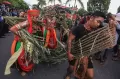 Kemeriahan Parade Karnaval Festival Budaya Isen Mulang 2023