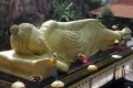 Pencucian Patung Buddha Tidur Jelang Hari Raya Waisak ke 2567