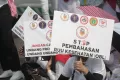 Tolak RUU Kesehatan Omnibus Law, Ribuan Nakes Kepung Gedung DPR