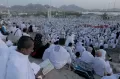 Suasana Jabal Rahmah Dipadati Jemaah Haji Saat Wukuf di Arafah