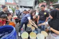 Sebulan Lebih Alami Krisis, Partai Perindo Kirim Bantuan Air Bersih untuk Warga Kalideres
