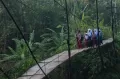 Jembatan Keropos Ancam Keselamatan Pelajar di Desa Parungkujang Banten