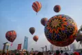Warna-Warni Festival Balon Udara di Bekasi