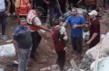 Jadi Korban Kebiadaban Israel, Bayi-bayi Gaza Tertimbun Reruntuhan Bangunan
