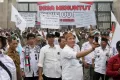 Aksi Unjuk Rasa Perangkat Desa di Gedung DPR