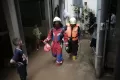 Banjir di Kebon Pala, Damkar Evakuasi Ular di Rumah Warga