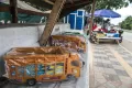 Pedagang Miniatur Truk Tetap Eksis di Tengah Gempuran Mainan Plastik