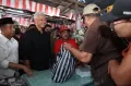 Kunjungi Pasar Selasa Loa Kulu, Ganjar Disambut Antusias Warga Kutai Kartanegara