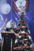 HT Hadiri Ibadah Natal Ikatan Kerukunan Keluarga Besar Lahomi