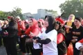 Siti Atikoh Senam Pagi dan Blusukan Ke Pasar di Surabaya
