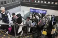 Puncak Arus Balik Libur Nataru di Stasiun Senen
