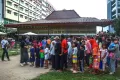 Potret Tradisi Sedekah Bulan Puasa Pemilik Martabak HAR Palembang