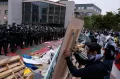 Aksi Bela Palestina di AS Ricuh, Polisi Pukul Mundur Demonstran