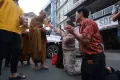 Prosesi Pindapata Warnai Perayaan Tri Suci Waisak 2568 BE di Makassar