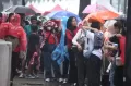 Jelang Indonesia vs Filipina, Begini Semangat Suporter Padati SUGBK Meski Hujan Deras
