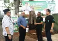 Komix Herbal Serahkan Hewan Kurban ke DKM BNN RI
