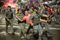 Demonstrasi Menentang Pemerintahan PM Netanyahu Berakhir Ricuh