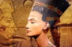 Ilmuwan Temukan Tanda Makam Nefertiti dalam Kompleks Kuburan Tutankhamun