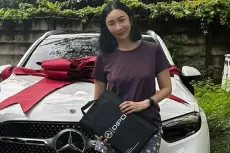 Pamer Mobil Mewah, Ibunda Livy Renata Tutup Kolom Komentar Instagram