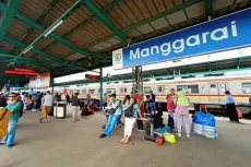 Viral Bocah Jatuh di Celah Peron Stasiun Manggarai, Begini Penjelasan KAI