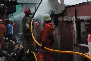 Sambung Listrik Rumah Kebakaran, Warga Warakas Tewas Tersetrum
