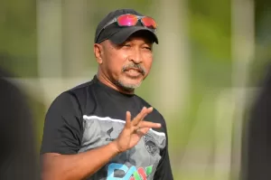 Borneo FC Resmikan Fakhri Husaini Jadi Pelatih Anyar