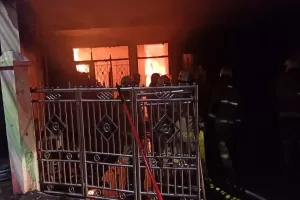 Polisi Selidiki Gudang Minyak Goreng di Ciracas Terbakar sebagai Lokasi Penimbunan