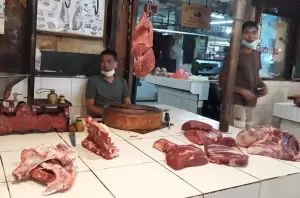 Harga Meroket, Pedagang Daging Sapi di Pasar Kramat Jati Mogok Jualan