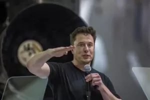Elon Musk Bantu Aktifkan Internet Ukraina dengan Satelit Starlink