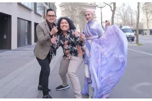Rombongan Artis Indonesia Pakai Batik di Paris Fashion Week 2022, Marshel Widianto: Kami Bangga!