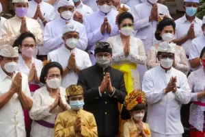 Anies Apresiasi Umat Hindu Ikut Jaga Keteduhan Masyarakat Jakarta
