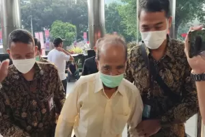 Tidak Kooperatif, KPK Jemput Paksa Mantan Gubernur Riau Annas Maamun