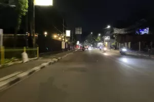 Salat Tarawih Perdana, Jalanan Jakarta Malam Ini Lengang